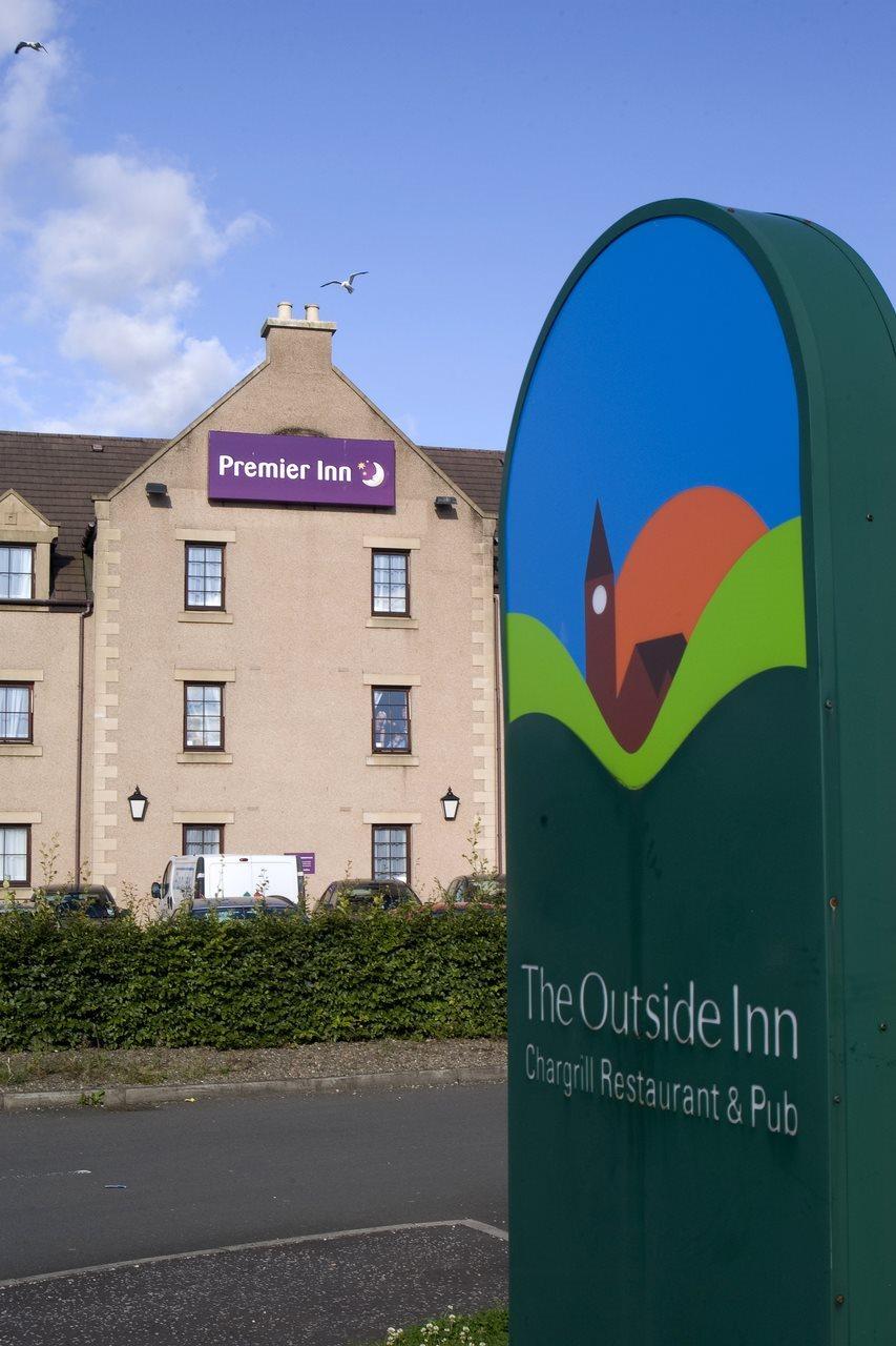 Premier Inn Falkirk - Larbert Экстерьер фото